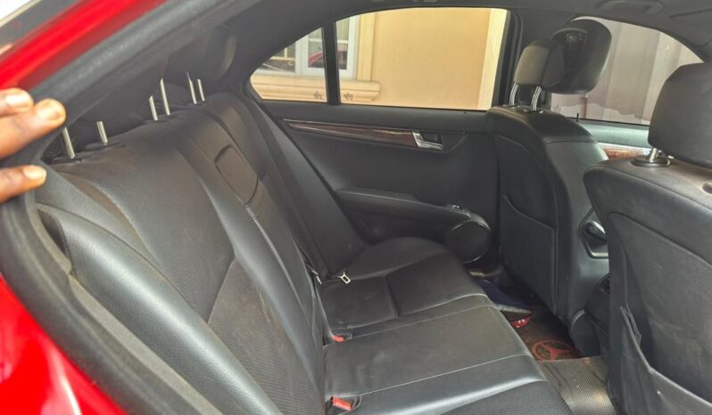 
								Naija Used 2011 Mercedes-Benz C 300 full									