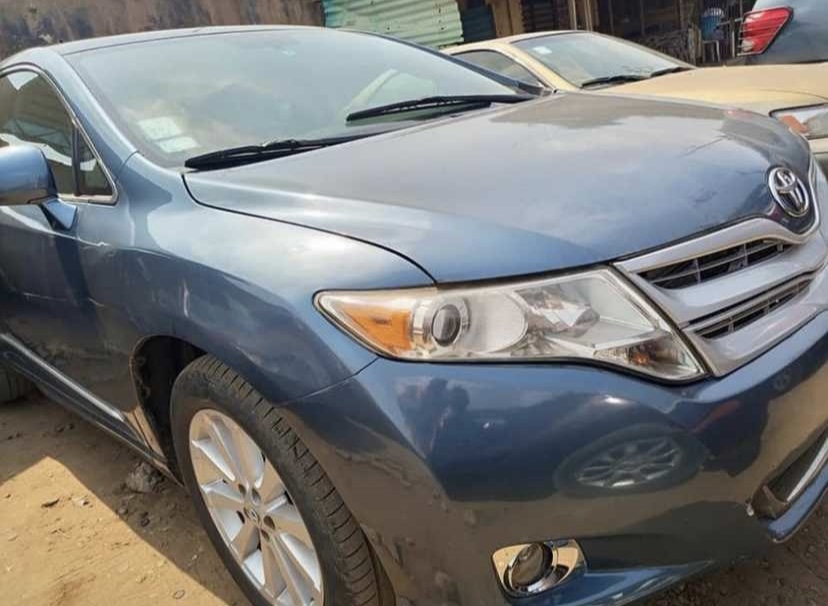 Naija Used 2011 Toyota Venza