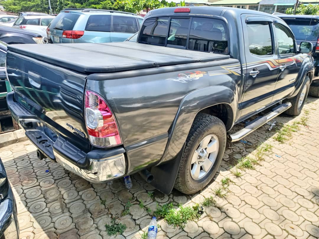 Naija Used 2010 Toyota Tacoma