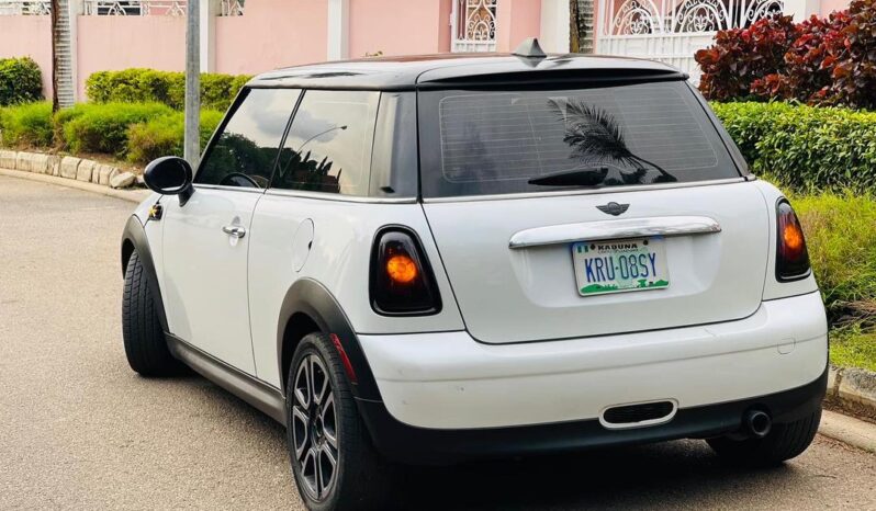 
								Naija Used 2010 Mini Cooper full									