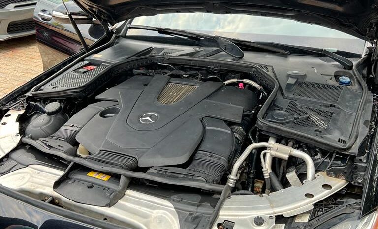 
								Naija Used 2015 Mercedes-Benz C 400 full									