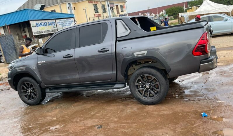 
								Naija Used 2021 Toyota Hilux full									