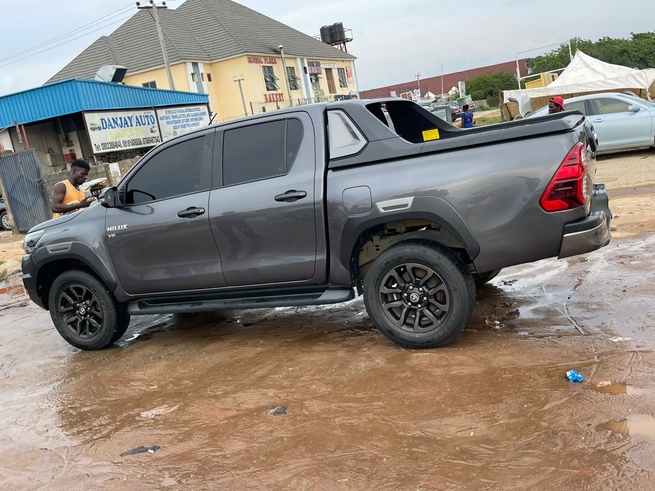 Naija Used 2021 Toyota Hilux