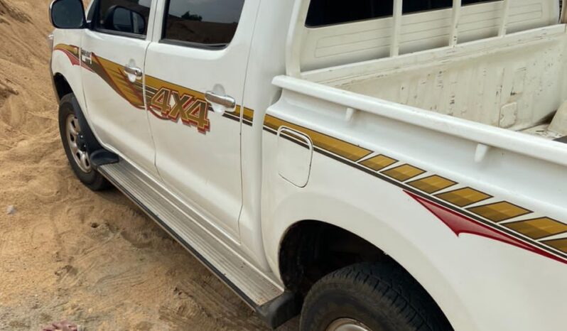 
								Naija Used 2011 Toyota Hilux full									