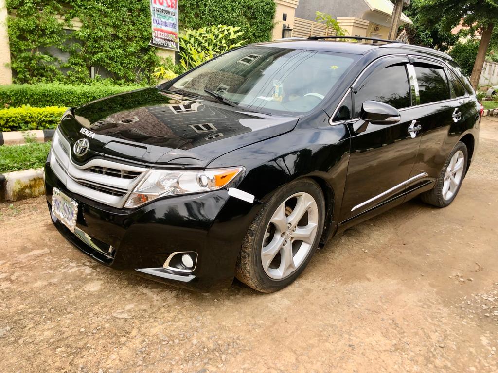 Naija Used 2010 Toyota Venza