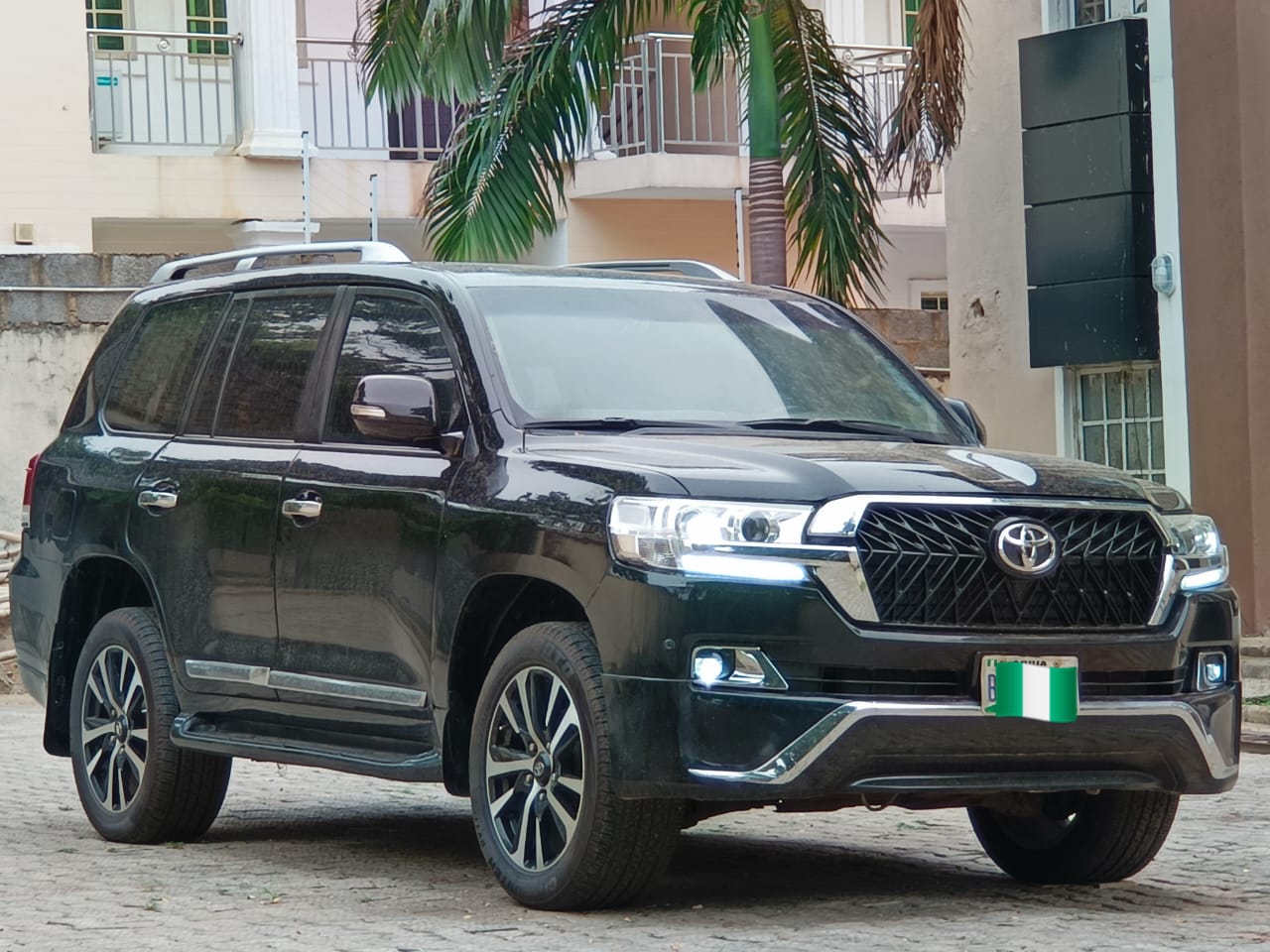 Naija Used 2020 Toyota Land Cruiser