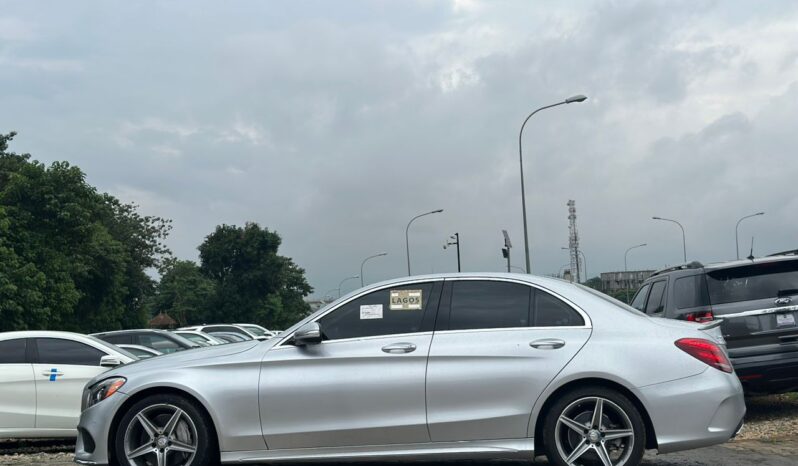 
								Foreign Used 2016 Mercedes-Benz C 400 full									