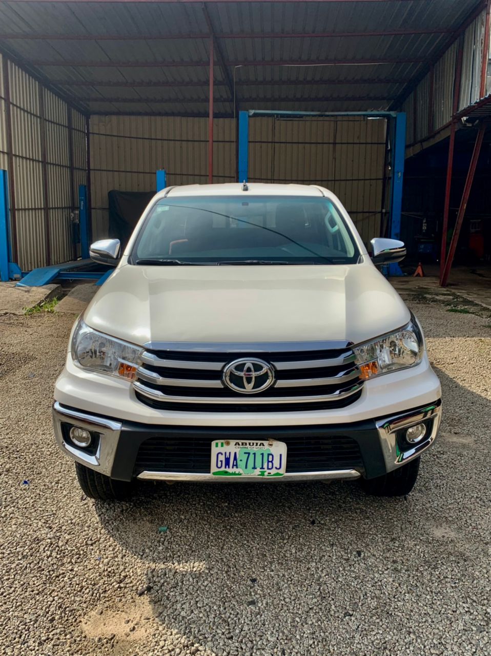 Naija Used 2019 Toyota Hilux