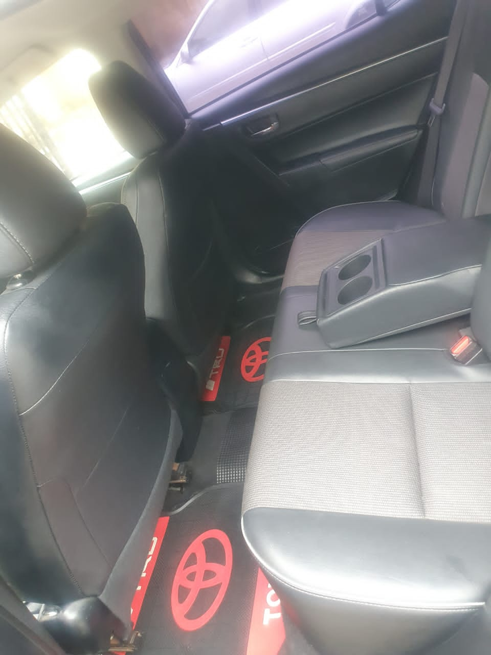 Naija Used 2015 Toyota Corolla